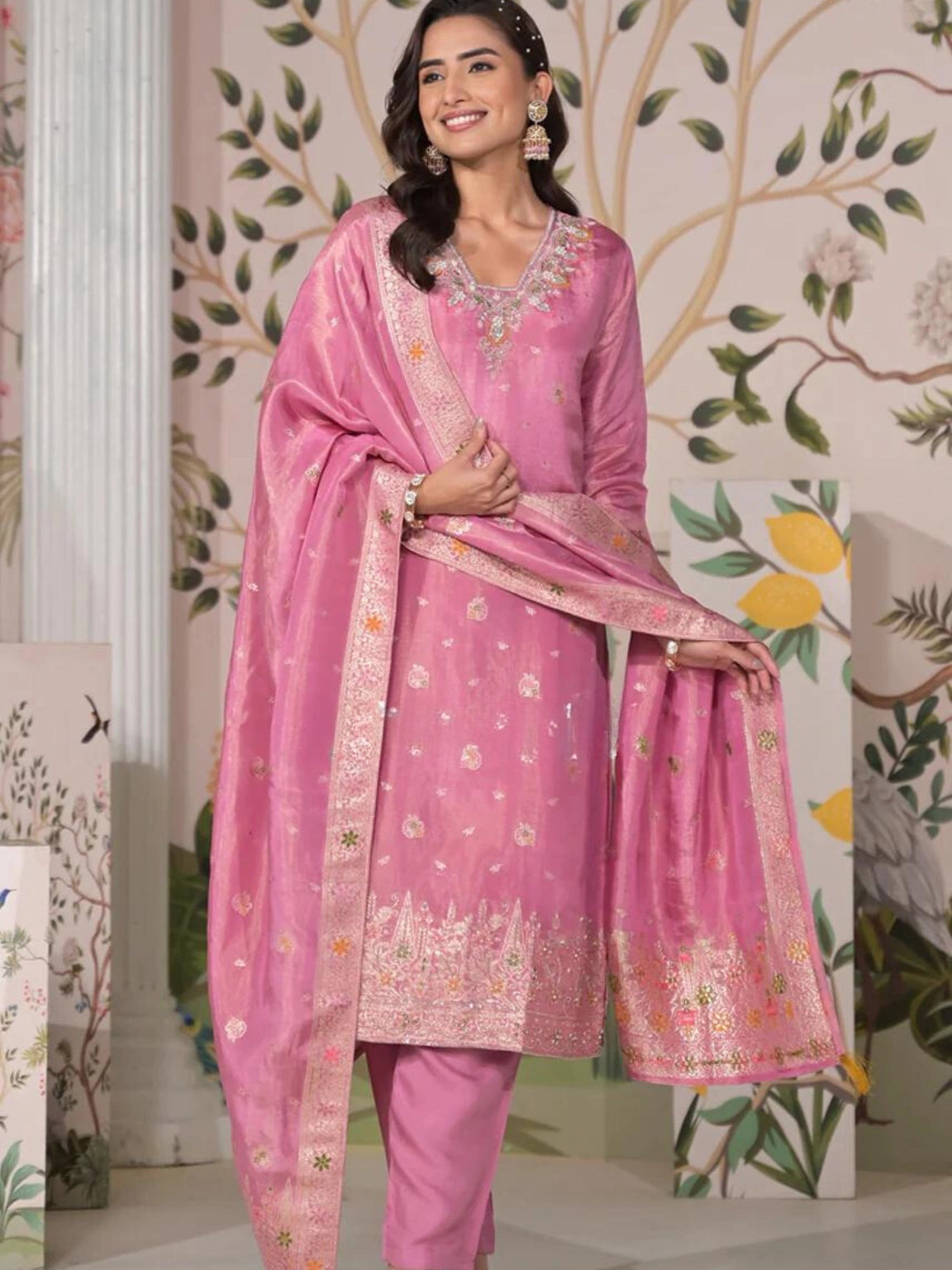 Gulabi Aura -Suit Set