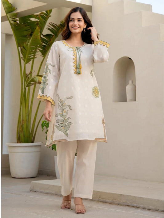 Off-White Cotton Dobi Thread Embroidery Kurta with Pant